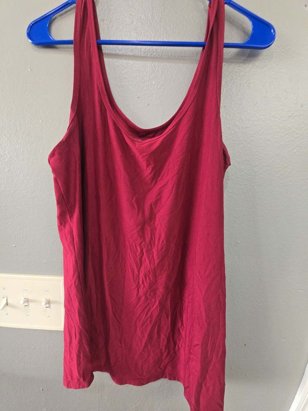 No Boundaries Tank Top Size 19 Red